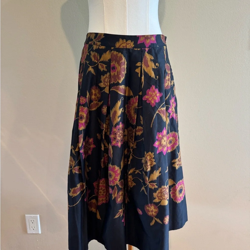 Chic Floral A-Line Skirt in Black and Pink 100% Cotton